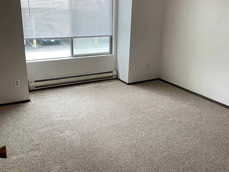 Hidden Lake Apartments — Photo 8