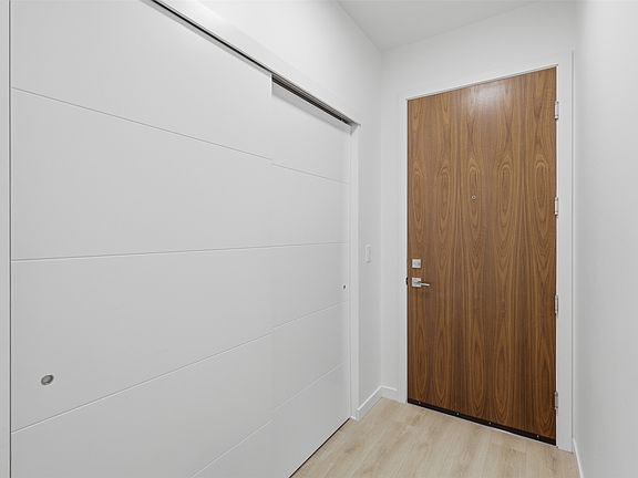 5th image of 1405 Springhill Dr #3407