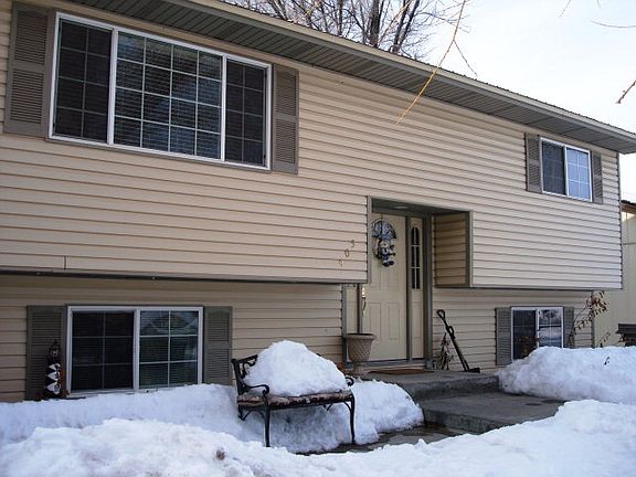 3rd image of 405 N Crimson Dr