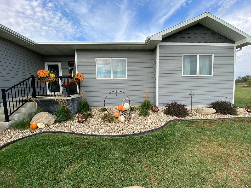 25665 Kibbee Ct, Mitchell, SD 57301 | Zillow