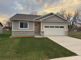 4420 SW 23rd St, Des Moines, IA 50321