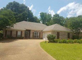 121 Ridgefield Dr, Madison, MS 39110