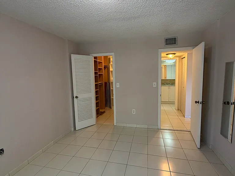 2690 SW 22nd Ave #301 — Photo 9