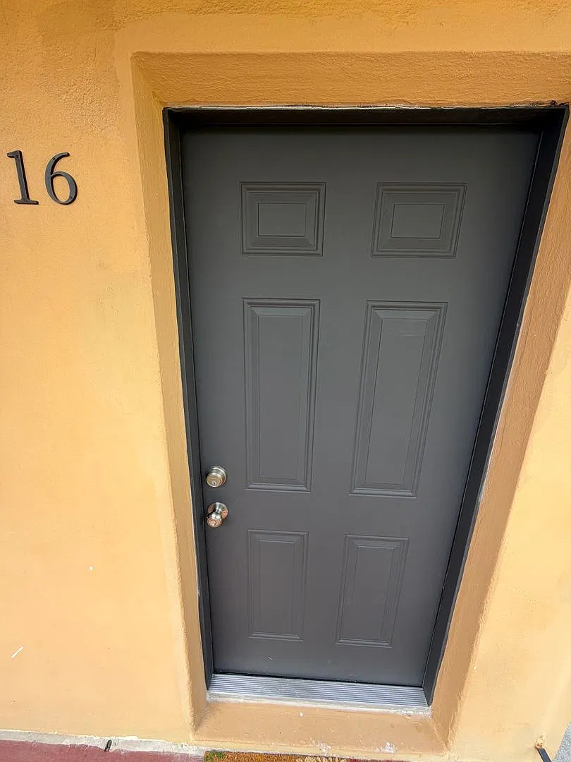 2-bedroom, 1-bath apartment — Photo 3