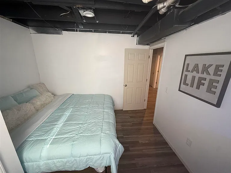 603 State St — Photo 16