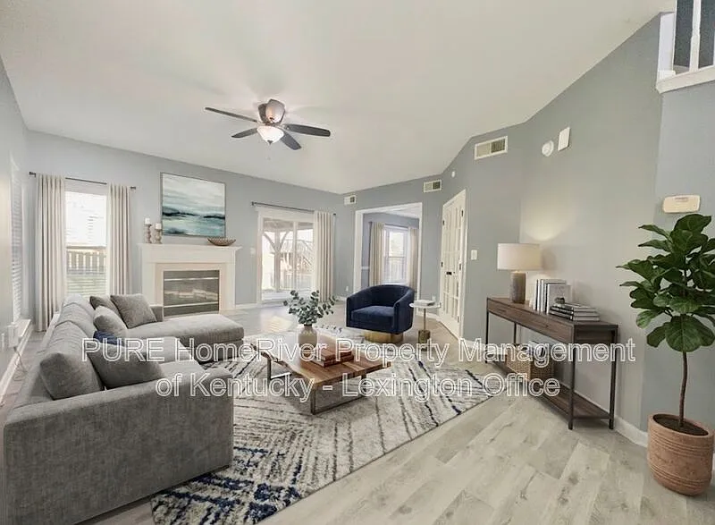 3 bed, 2.5 bath, 1950 sqft, $2,295 — Photo 3