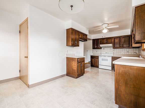 2nd image of 1086 Burr Ave