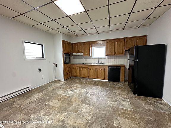 3rd image of 732 Main St