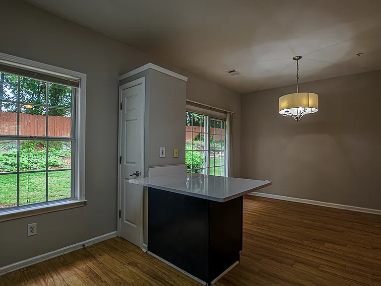 2716 Ashleigh Ln — Photo 15