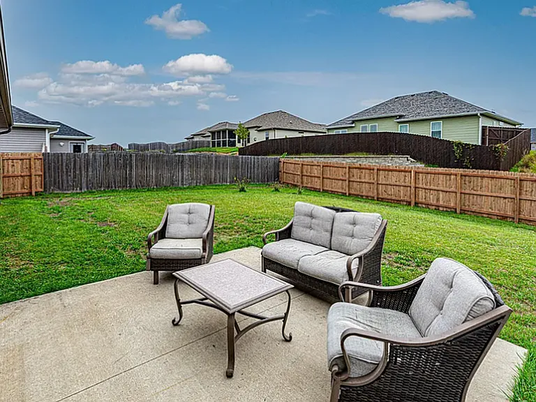 3505 Yellowwood Dr — Photo 12