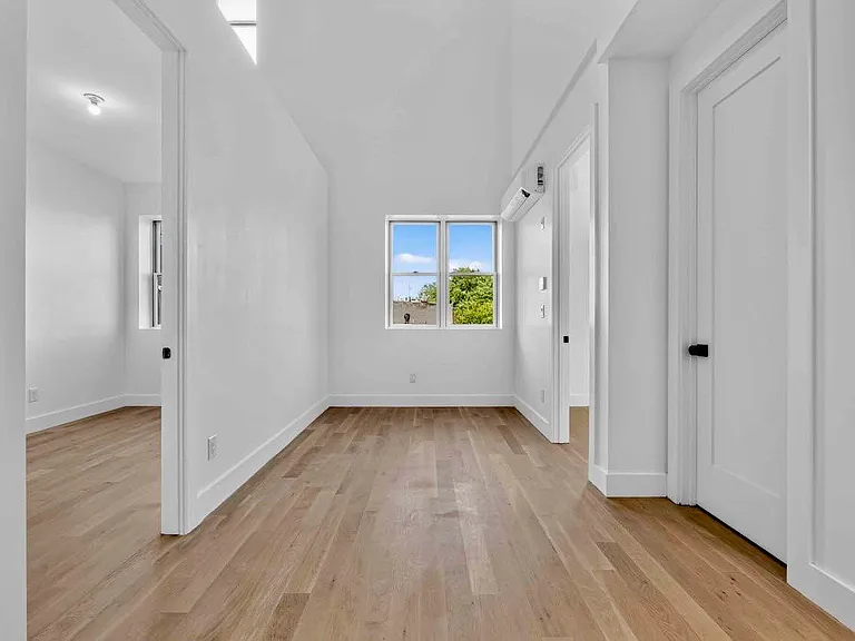 173 Tompkins Ave #4R — Photo 8