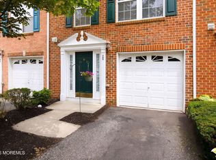 28 Abby Road, Farmingdale, NJ 07727