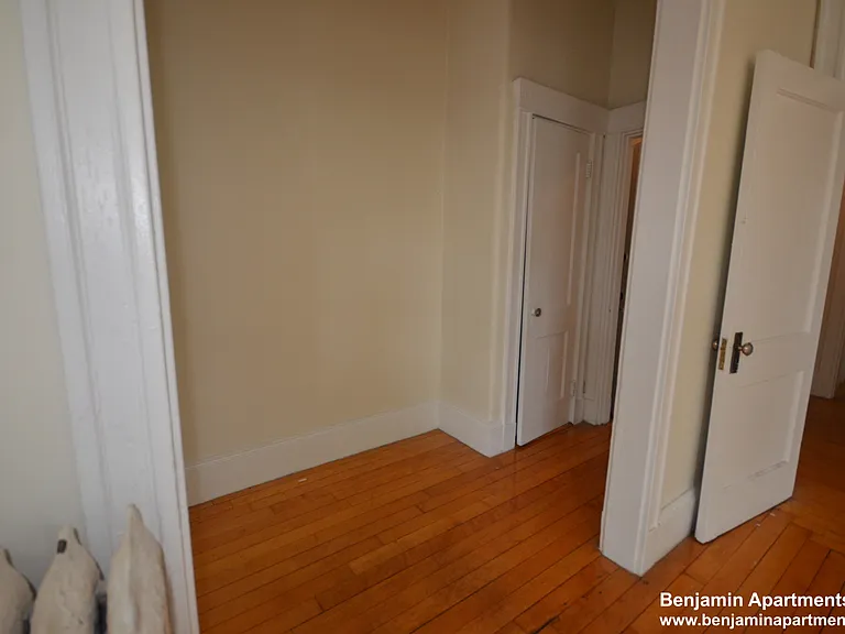 1822 Beacon St #14 — Photo 5