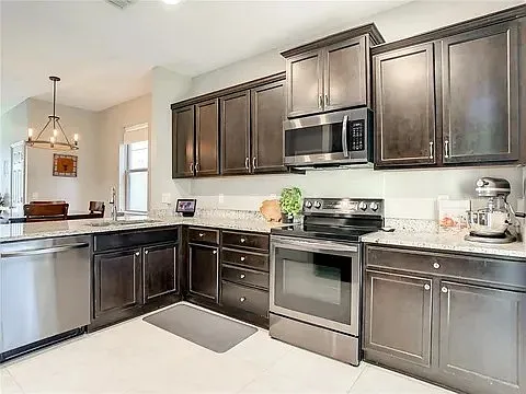 6402 Yellow Buckeye Dr — Photo 10