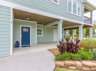 402 Pine Rd, Clear Lake Shores, TX 77565