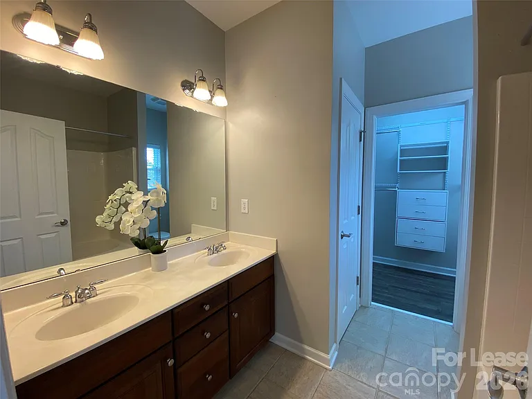 15313 Pahlmeyer Ln — Photo 22