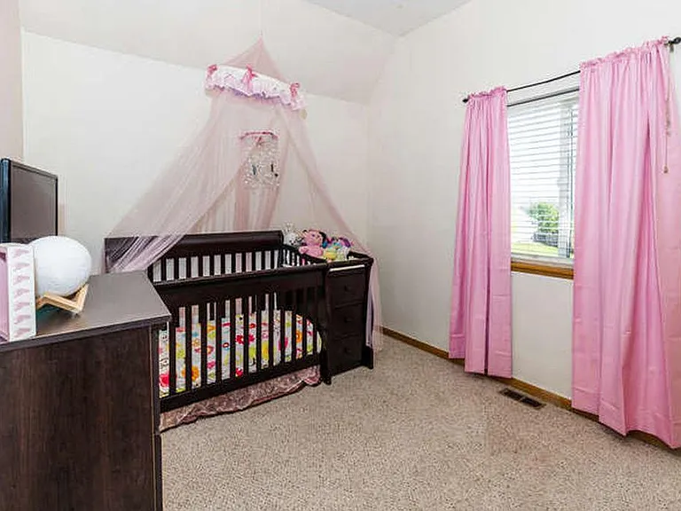 375 Aurora Way — Photo 13
