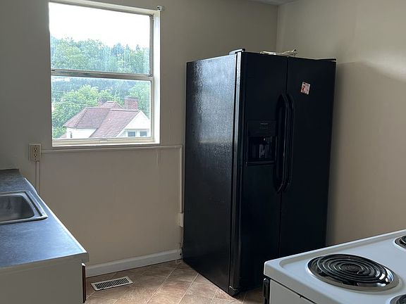 2nd image of 759 Willey St APT A