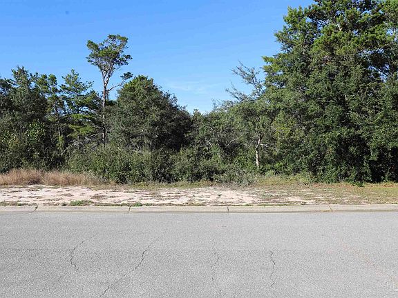 3rd image of 2747 Manor Cir