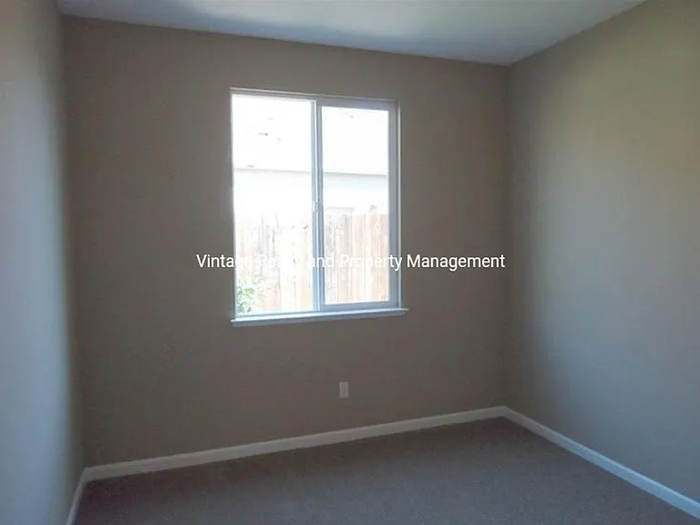1473 Swallow Tail Ln — Photo 11