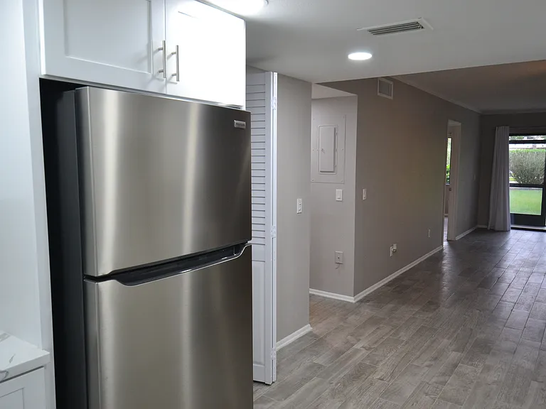 135 W Cypress Ct — Photo 7