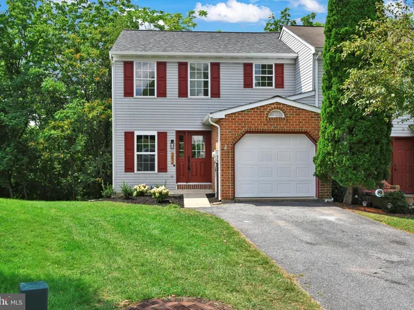 382 Crosswinds Dr, Lititz, PA 17543