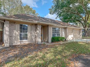 2928 Laurelridge Dr, League City, TX 77573
