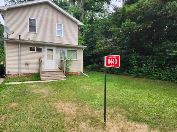 11440 North Hill Avenue, Edgerton, WI 53534