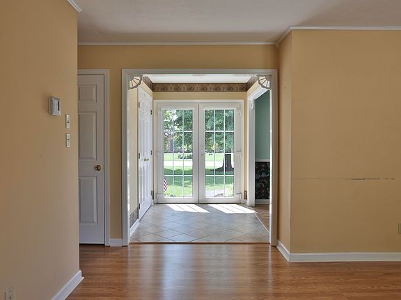 2nd image of 3210 Knob St