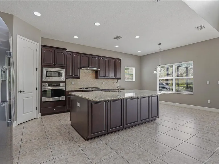 5333 Sagecrest Dr — Photo 10