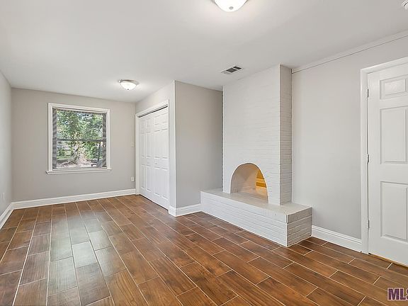 4th image of 1009 Sunshine Dr