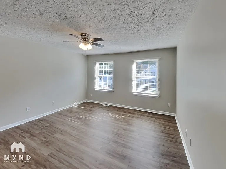 1106 Lady Banks Dr — Photo 11