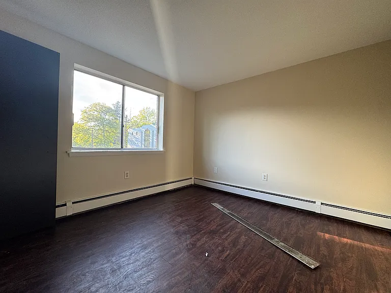 70-C07 Gillett St #C07 — Photo 6