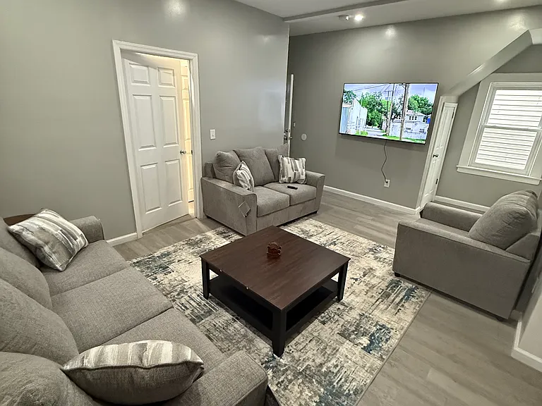 72 Seymour Ave #1 — Photo 16