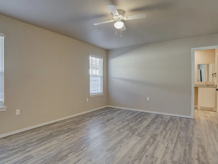 1009 Preston Trl #B — Photo 16