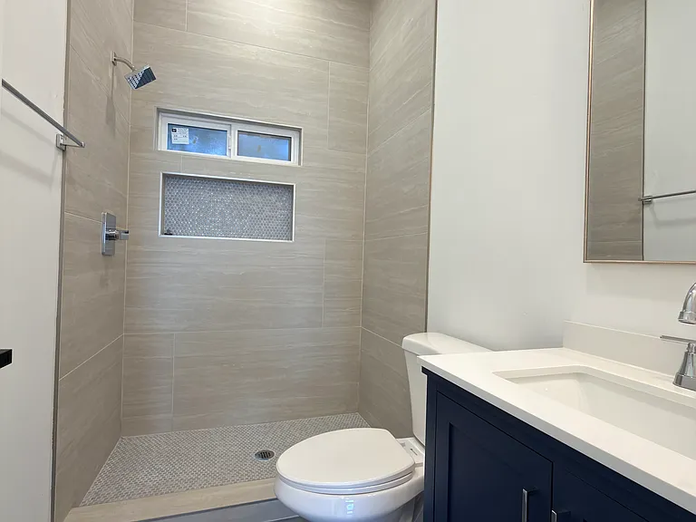 2029 E Washington Ave #A — Photo 9