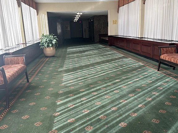 5th image of 3701 S George Mason Dr Unit 214N