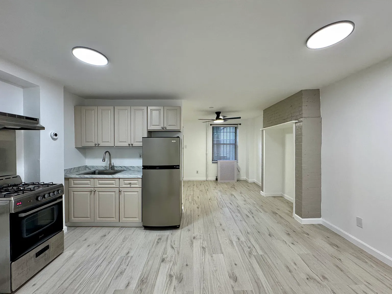 231 East 115th Street — Photo 4
