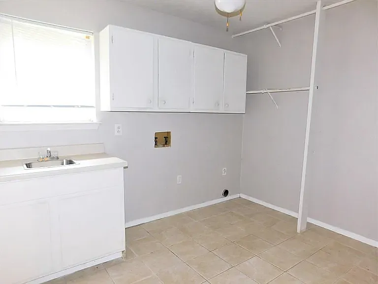 1508 Northcrest Dr — Photo 6
