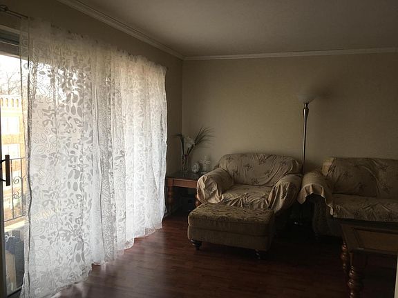 4th image of 401 S Grove Ave APT 3E