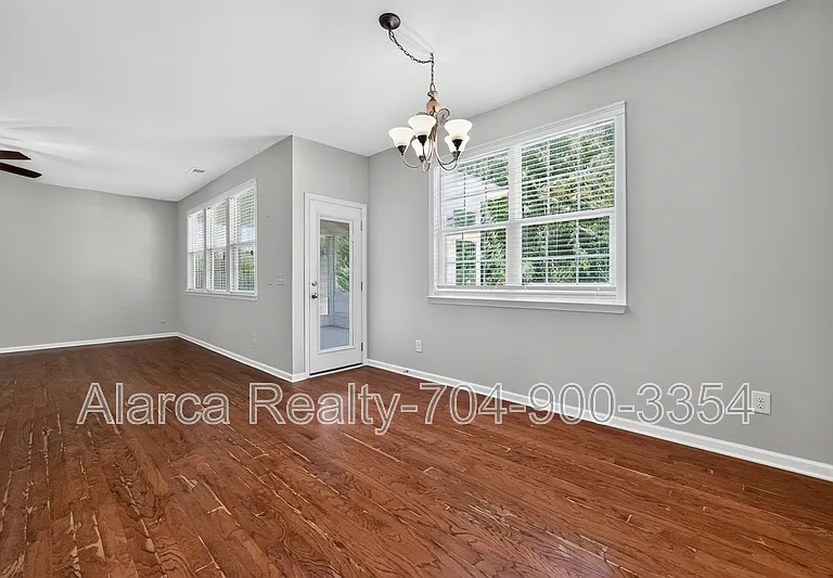 11528 Lottingly Dr — Photo 18