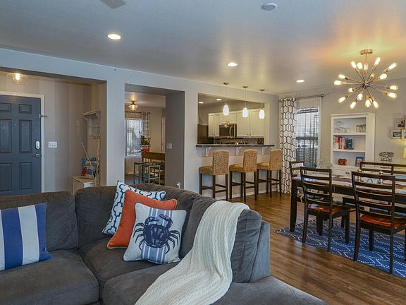 3rd image of 531 S Sterling Vistas Way