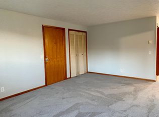 2037 Vermont Ave SE APT 2, Massillon, OH