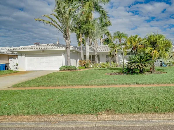 2082 Envoy Ct, Clearwater, FL 33764