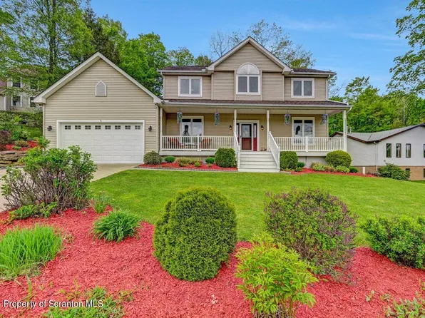 208 Maggies Rd #L-16, Clarks Summit, PA 18411