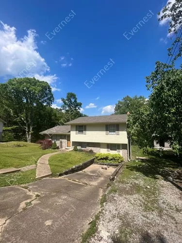 375 Lawrence Dr Photo 1