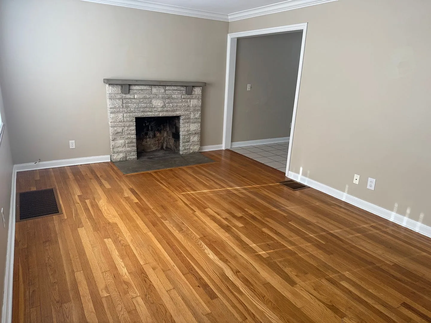 3 Bedroom Cape Cod - Upper Arlington, OH — Photo 2
