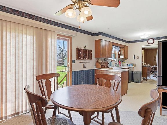 3rd image of 34 Mitchell Rd