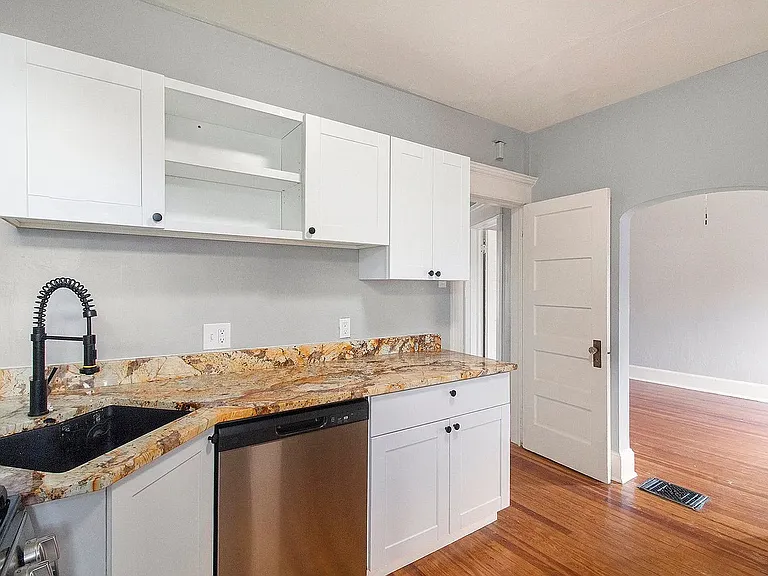 1221 N Marion St #2 — Photo 14
