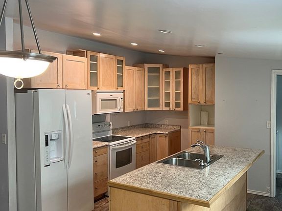 5th image of 1418B W 12th St